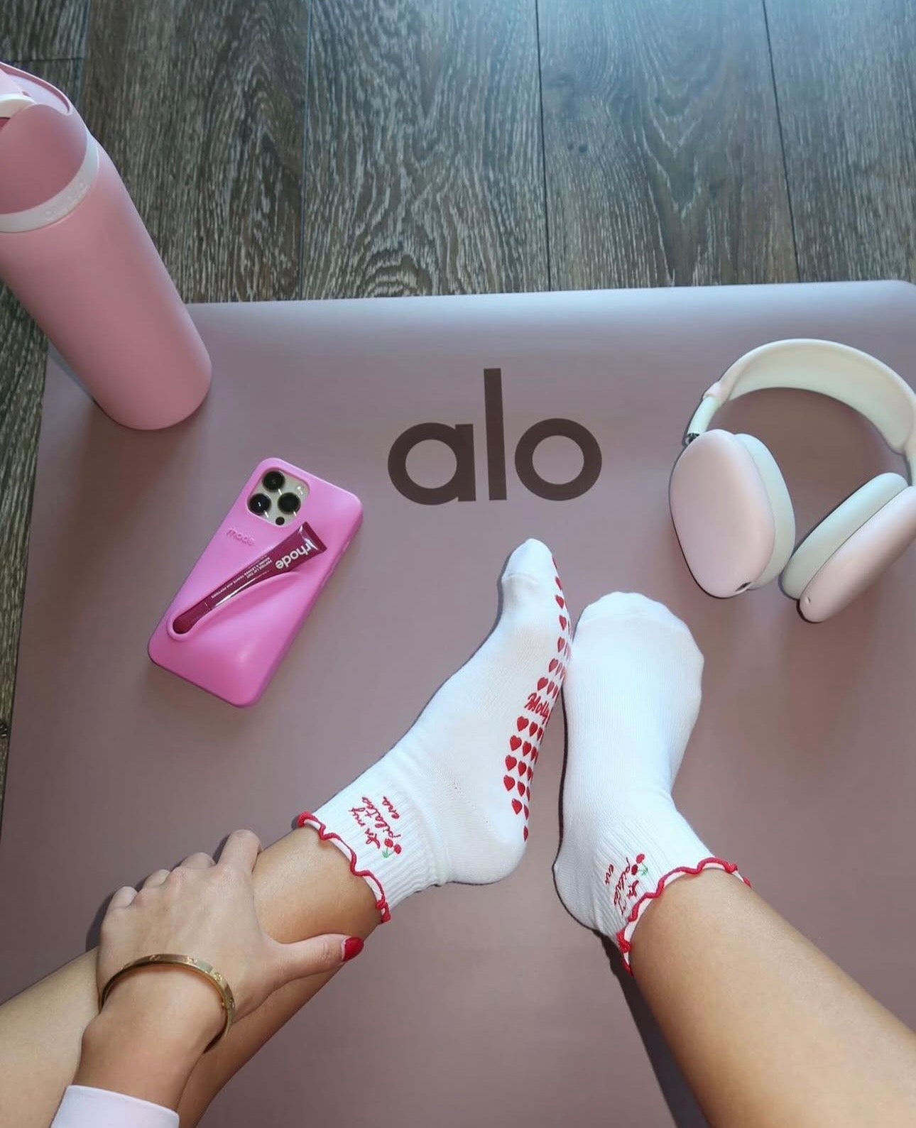 Non slip grip socks