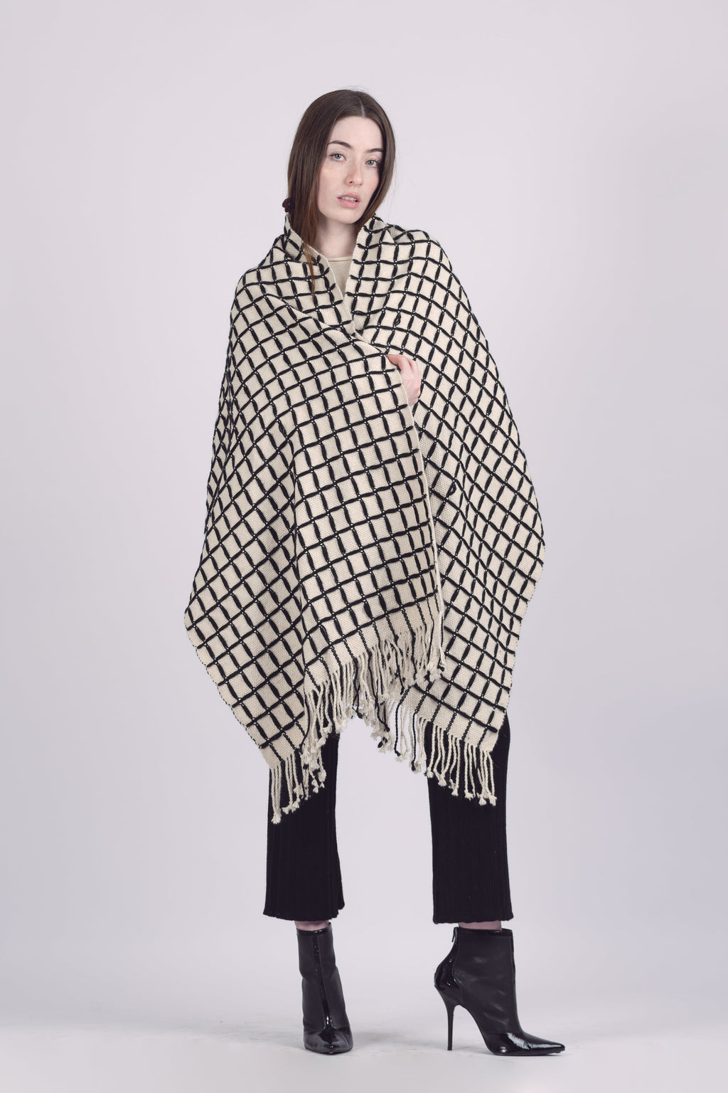 Ami Llama Blanket