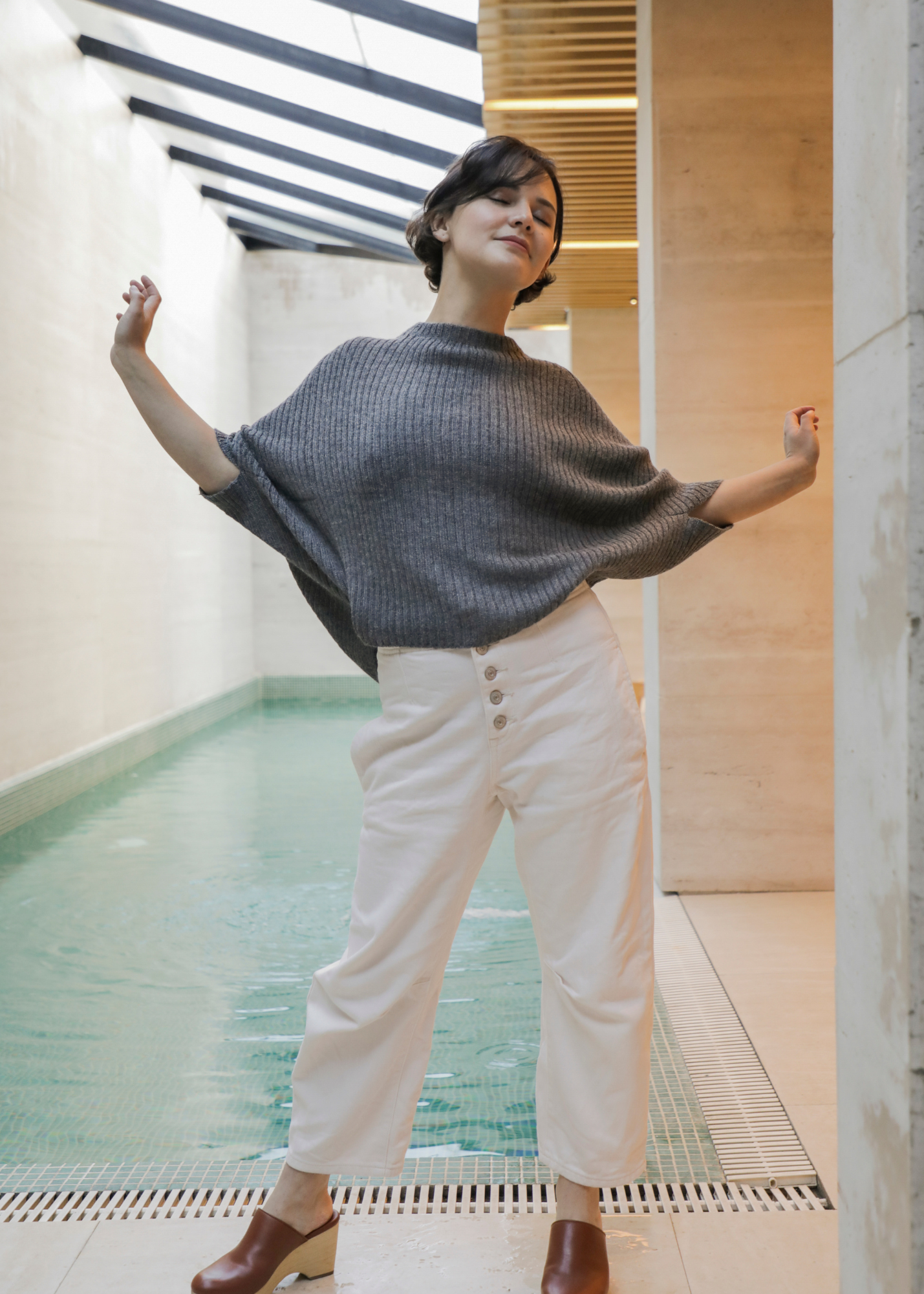 Warawara Alpaca Poncho — alpaca sweater-poncho with sleeves and flowing silhouette, handmade in Bolivia.